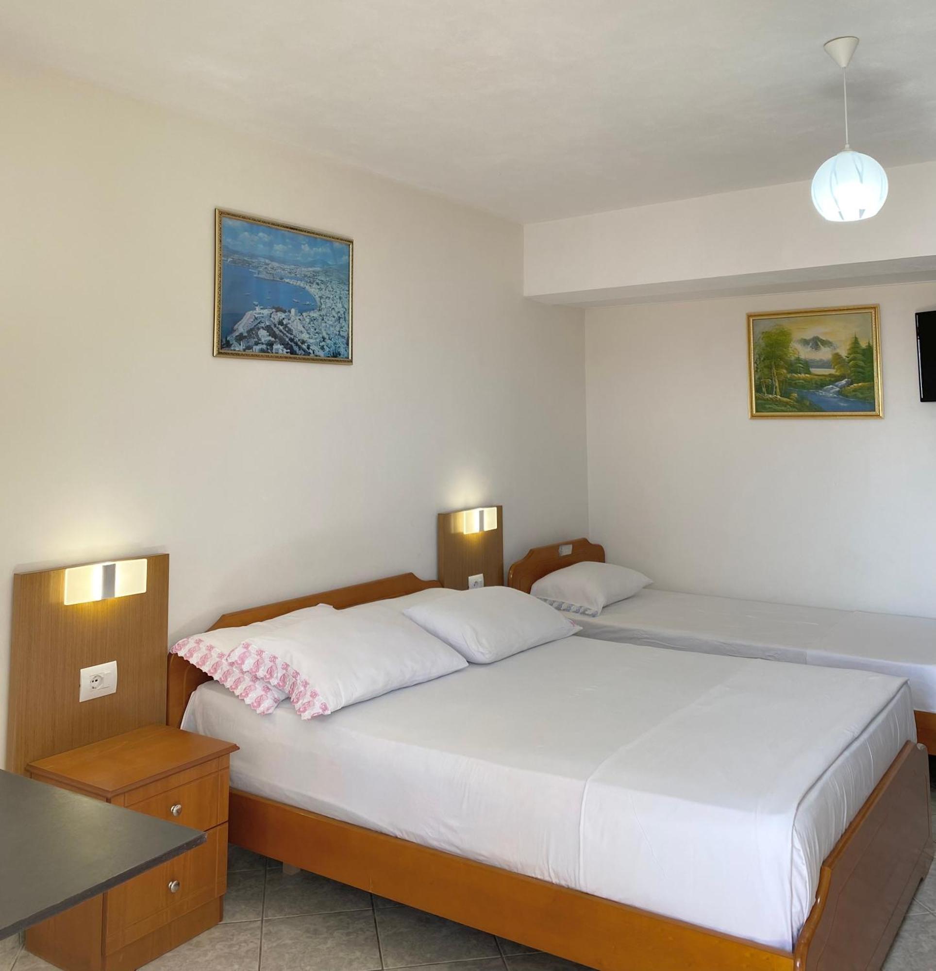 Vila Yasmin 38 Sarandë Buitenkant foto