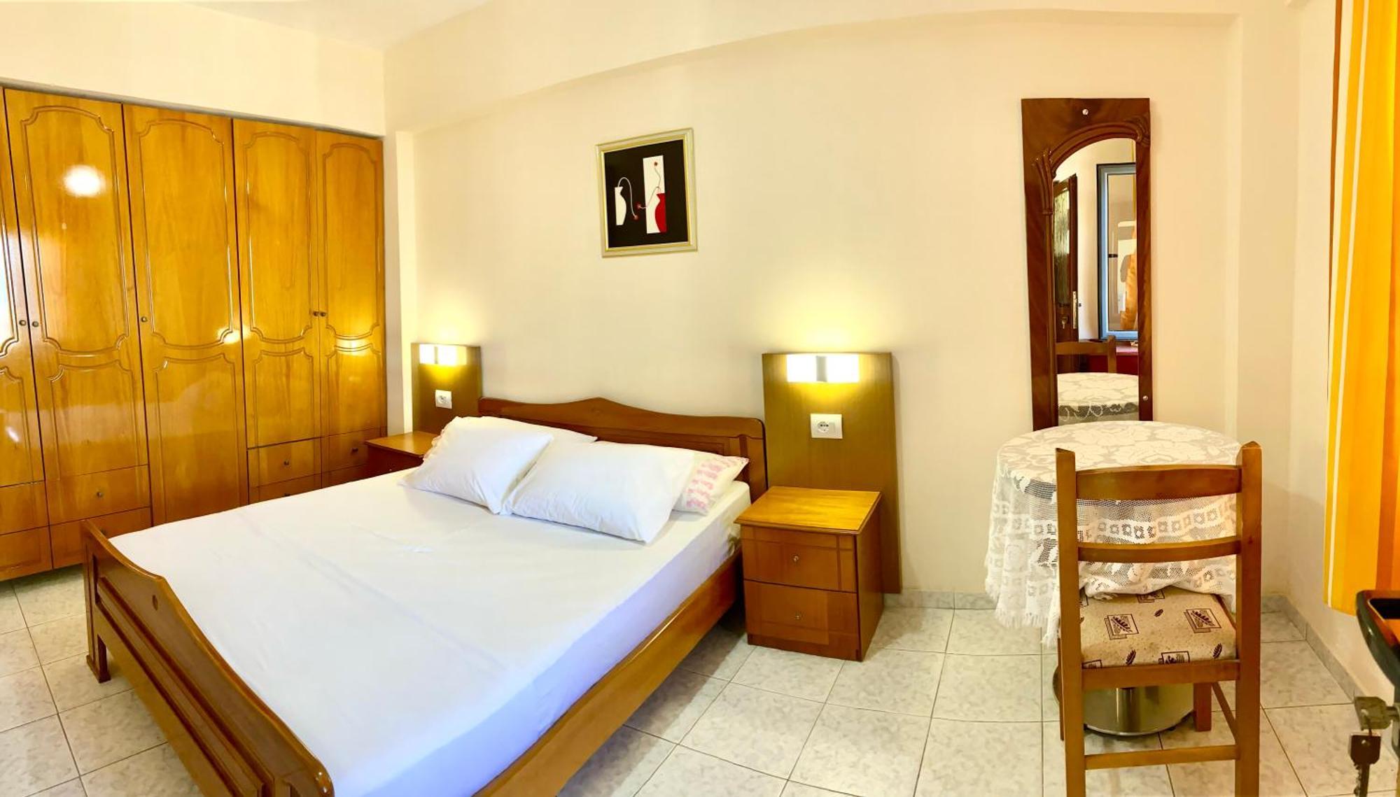 Vila Yasmin 38 Sarandë Buitenkant foto